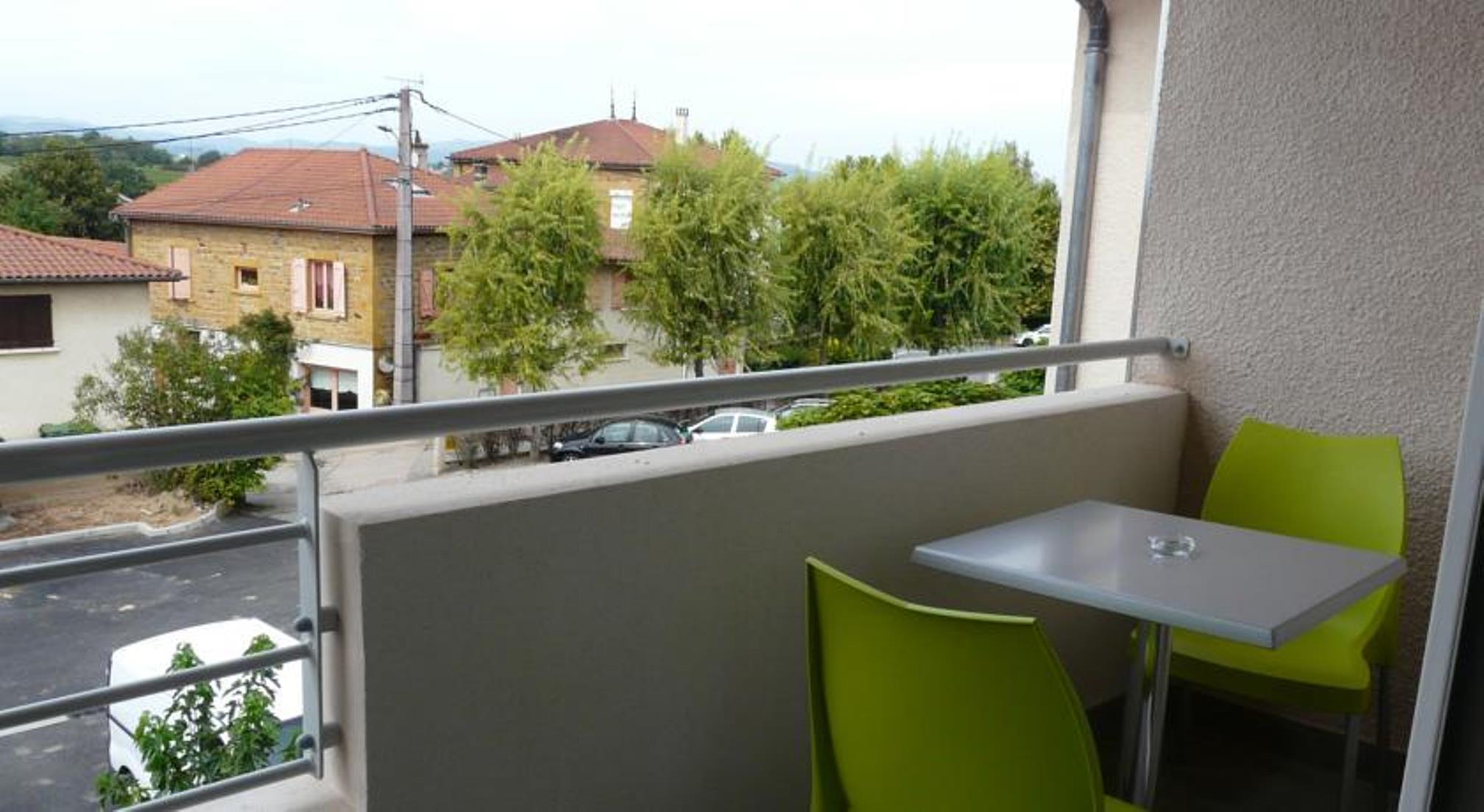 Hotel Le Chatard Sarcey Exterior foto